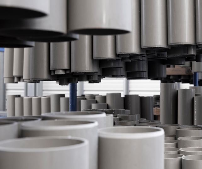 Como o eletroduto cinza pvc garante segurança e a durabilidade em instalações elétricas?